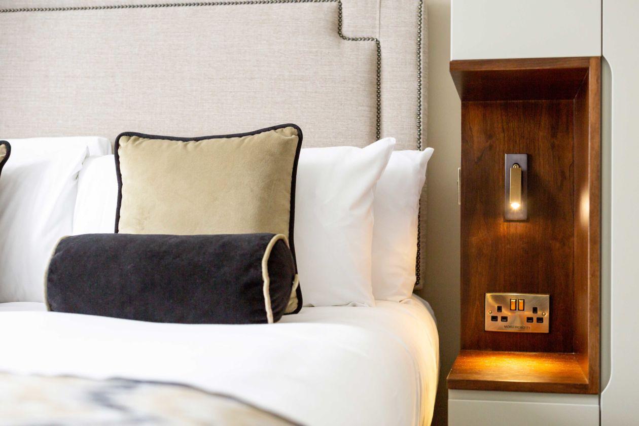 VeraLume Wall-Flush Bedside Sconce With Reading Light - OpalDwell