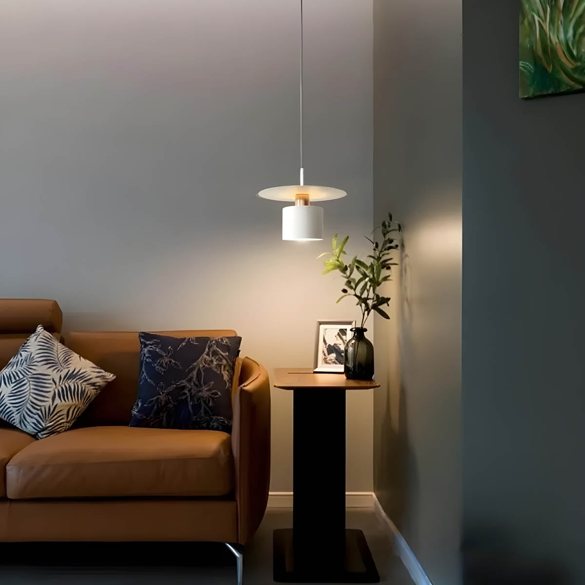 AstraLine Pendant Lamp With Elegant Minimalist Design - OpalDwell