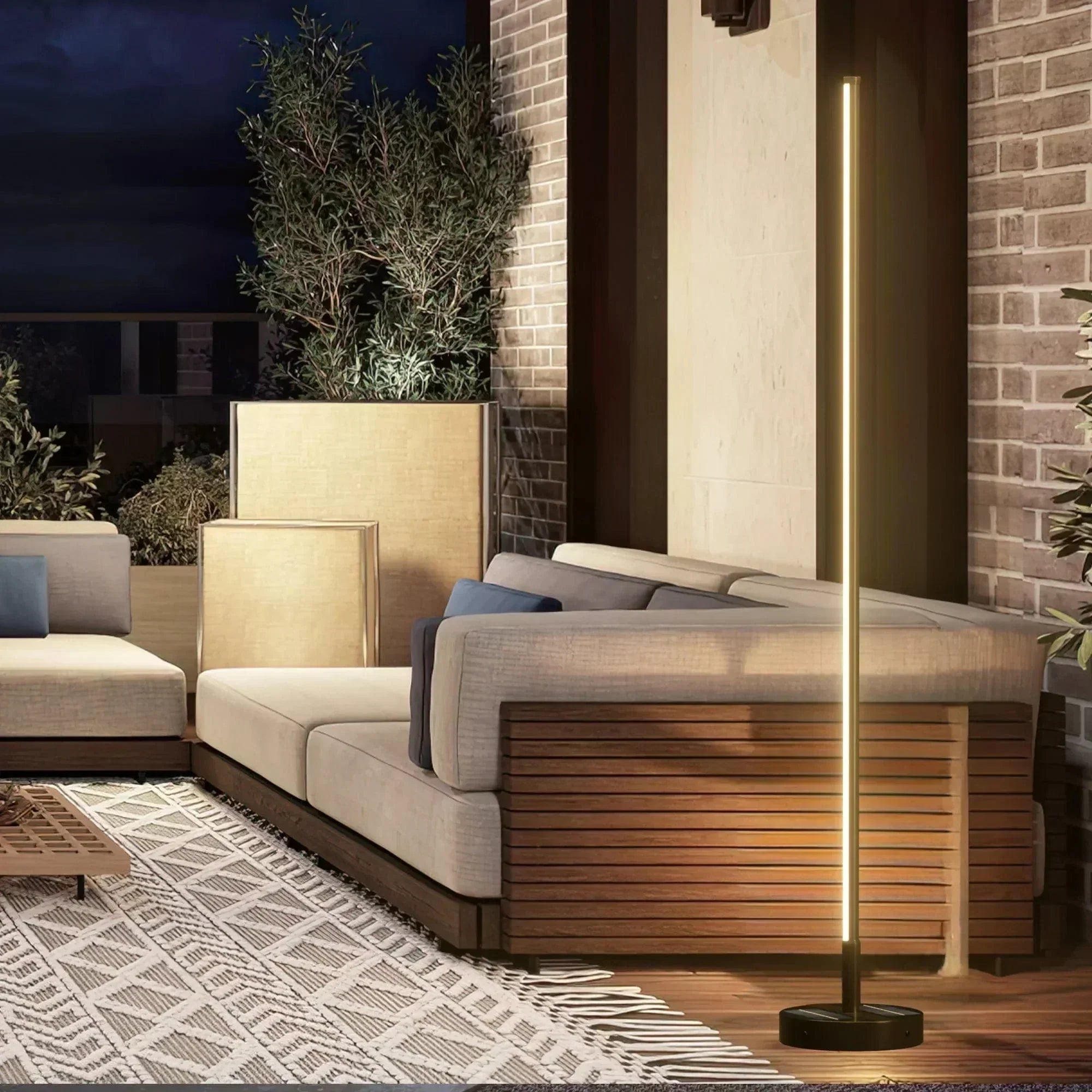 Solara Contemporary Outdoor Floor Lamp | OpalDwell OpalDwell