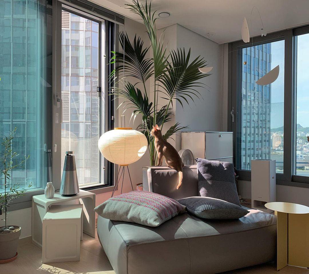 Kaze Rice Paper Floor Lamp - Japanese-Inspired Ambient Glow OpalDwell