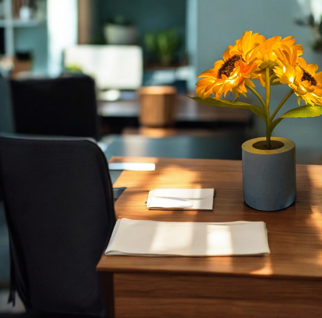 Cosy Sunflower Lamp For Any Room With Cordless Light - OpalDwell