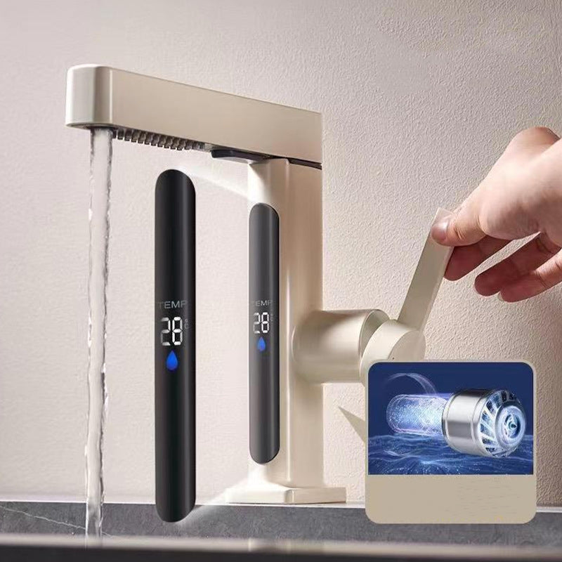 Alyra Single-Hole Pull-Out Faucet With Temperature Readout | OpalDwell OpalDwell
