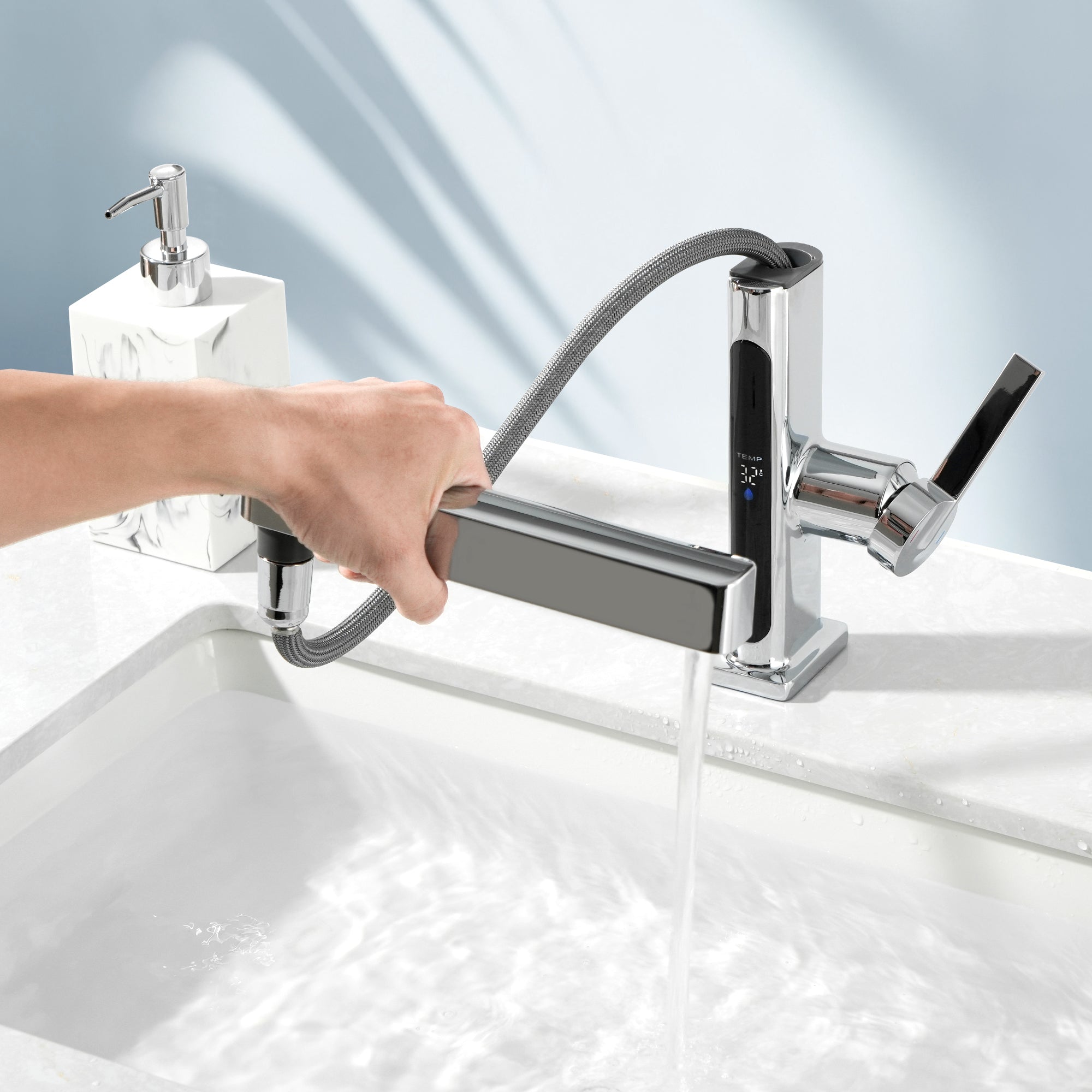 Alyra Single-Hole Pull-Out Faucet With Temperature Readout | OpalDwell OpalDwell