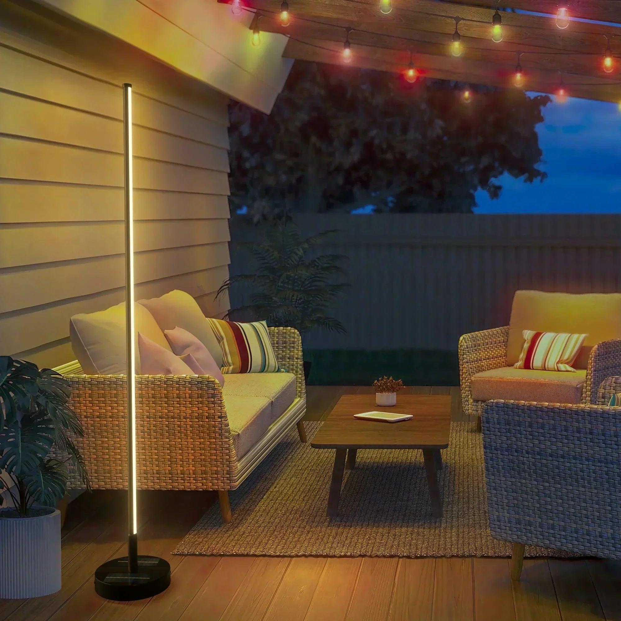 Solara Contemporary Outdoor Floor Lamp | OpalDwell OpalDwell