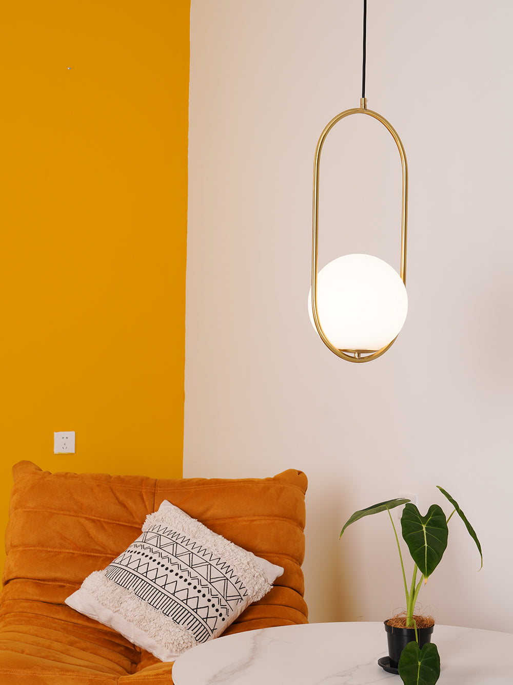 Lyra Modern Pendant Lamp With Elegant Minimal Design - OpalDwell