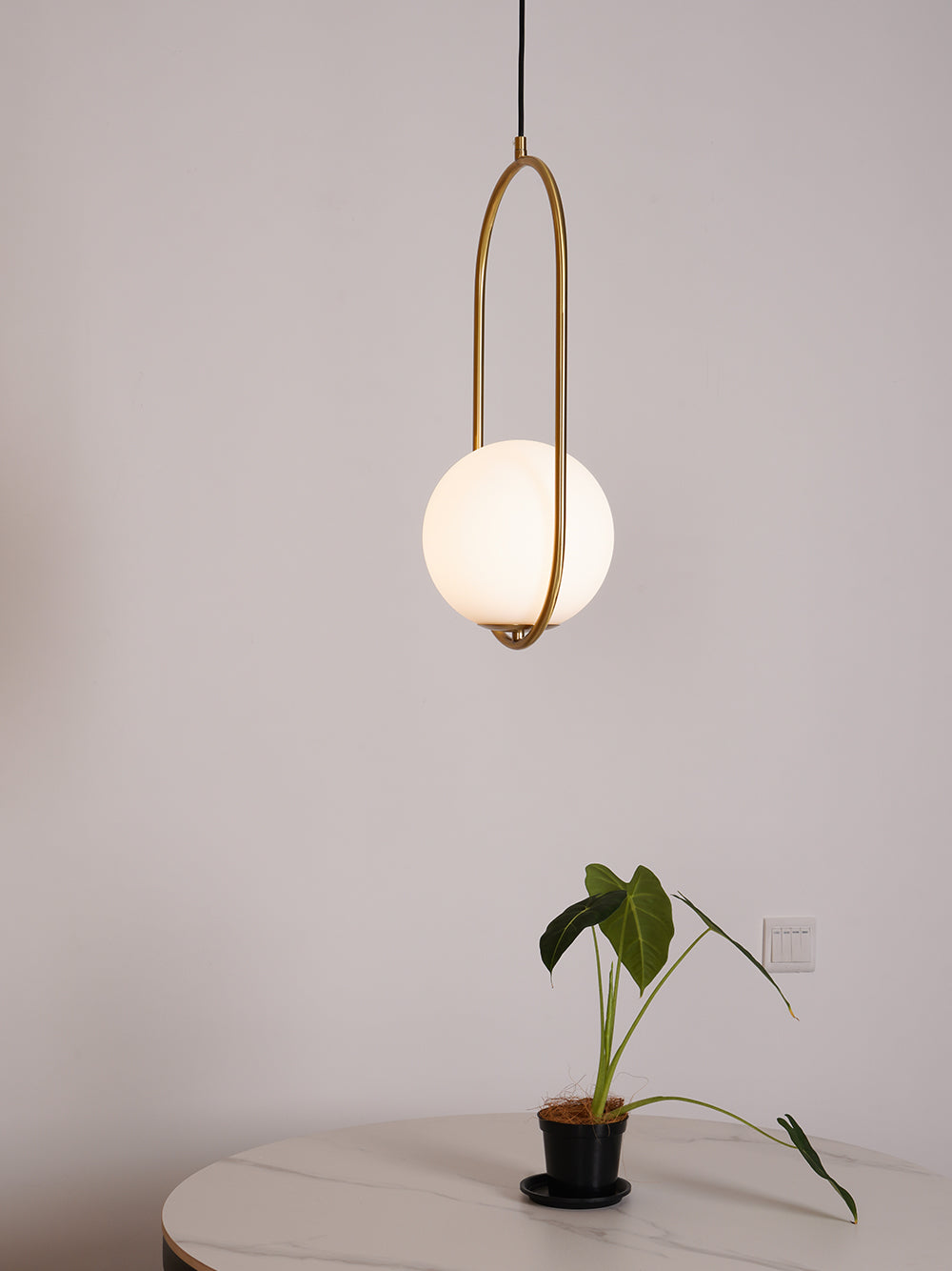 Lyra Modern Pendant Lamp With Elegant Minimal Design - OpalDwell
