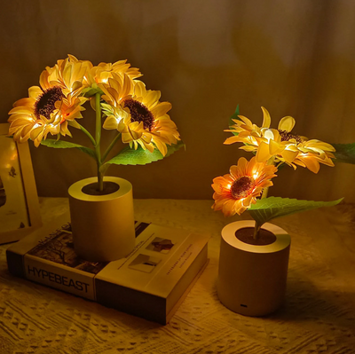 Cosy Sunflower Lamp For Any Room With Cordless Light - OpalDwell