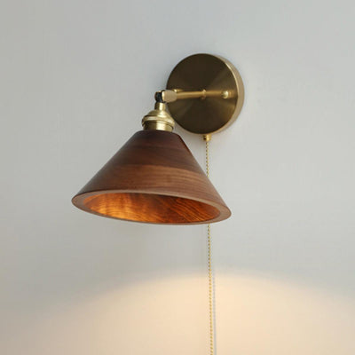 Aureo Vintage-Style Wood Wall Lamp with Pull Chain Switch - OpalDwell