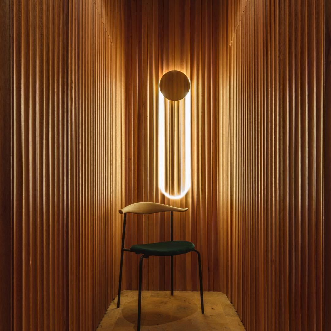 AeroLine Slim Cylindrical Wall Light Modern Sconce - OpalDwell